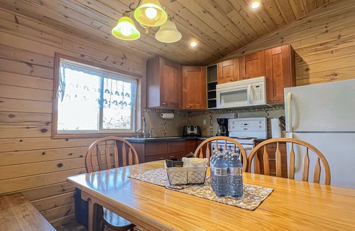 Magnetawan Cottage | Ahmic Lake Resort's 3-Bedroom Cottage (Black Bear Cottage)