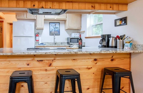 Manzanita House | Ahoy Matey is close to the beach, dog friendly!