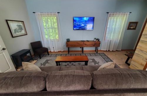 St. Maries Apartment | Ahrs Creek Retreat In the Timber
