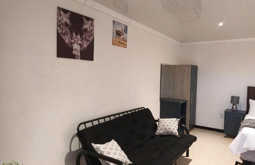 Acornhoek House | Aidah Residents Guest House