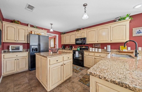 Russellville Apartment | Aidan`s Mountainside Manor