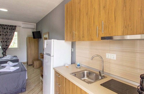 Asprovalta Apartment | Aigli Garden Retreat, Dreamy Escape Near the Beach