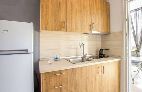 Asprovalta Apartment | Aigli Garden Retreat, Dreamy Escape Near the Beach