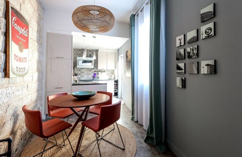 Aigues-Mortes Medieval City Apartment | Aigues Mortes Old apartment totally renovated in the heart of the ramparts