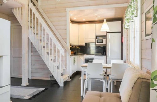Syote House | Aihki Pine Cottage by Interhome