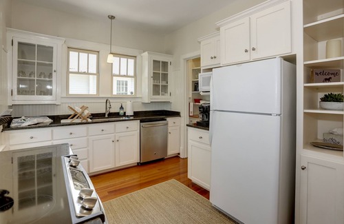 Aiken House | Aiken- Downtown Historic Cottage- Golf, Horses, Tennis, Shopping
