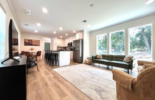 Aiken House | Aiken Horse Lover’s Retreat. Nestled in 4 acres of tranquil private forest.