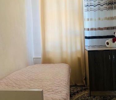 Toktogul House | Ainazik guest house