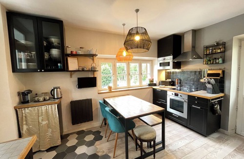 Moret-Loing-et-Orvanne House | Air-conditioned family home, garden, cinema and games