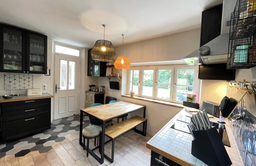 Moret-Loing-et-Orvanne House | Air-conditioned family home, garden, cinema and games