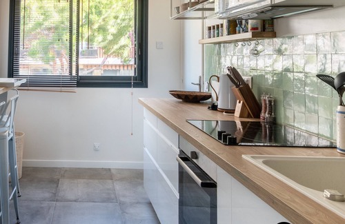 Saint-Laurent-du-Var Apartment | Air-conditioned apartment facing the port of Saint Laurent with 2 bedrooms