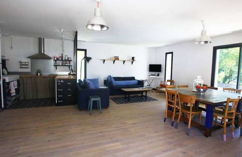 Buis-les-Baronnies House | Air-conditioned single storey villa with secure pool for 11 people