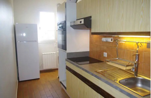 La Garde-Freinet Apartment | Air-conditioned apartment in the heart of the village