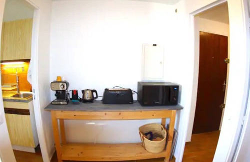 La Garde-Freinet Apartment | Air-conditioned apartment in the heart of the village