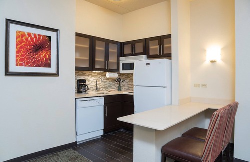 Forestview Apartment | Air-Conditioned King Suite | Complimentary Breakfast