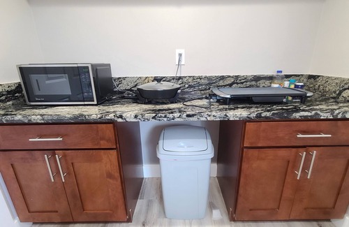 Keaau House | Air Conditioned 2 Bedrooms 1 Bath Apartment, fine decorated, Free Laundry in HPP