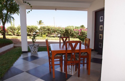 Mahahanga Tanana Apartment | Air-conditioned apartment La Corniche OBB