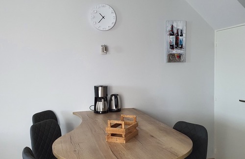 Beaune Apartment | Air-conditioned apartment* for 4 people