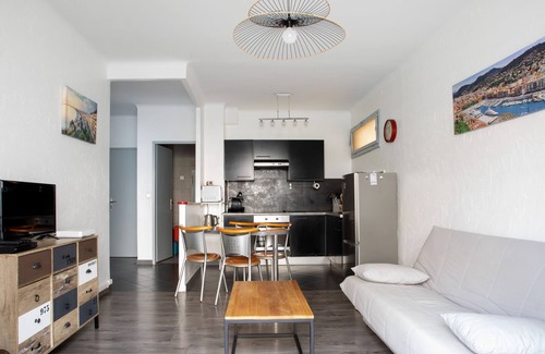 Liberation Apartment | Air-conditioned apartment Libération district