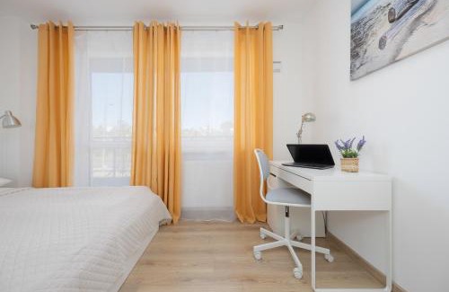 Ursynow Apartment | Air Conditioned Apartment in Warsaw with Parking, Desk and Balcony by Noclegi Renters