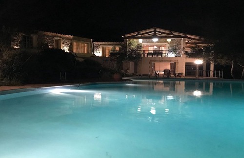 Fabregues Villa | Air-conditioned character house on 6 fenced acres, heated swimming pool