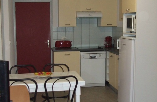 Salies-de-Bearn Apartment | Air-conditioned T2 ground floor in 3-star residence with heated pool