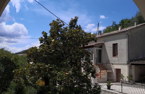 Saint-Ambroix House | Air-conditioned gîte at the gateway to the Cévennes