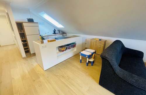 Sinzenich Apartment | Air-conditioned Holiday Apartment near the Lake