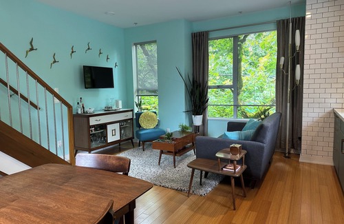 Mount Pleasant House | Air conditioned Private townhouse in trendy Mount Pleasant!