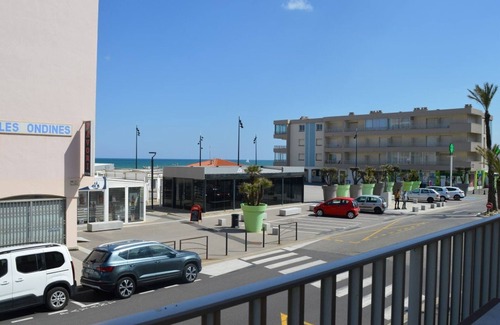 Saint-Cyprien Plage Apartment | Air-conditioned studio with balcony and parking, steps from the beach
