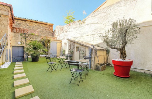 Serrieres Apartment | Air-conditioned Safari apartment with Rhône view 2/4pers
