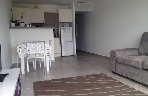 Patrimonio Apartment | Air-conditioned studio, panoramic view on St-Florent and its gulf, Access beach.