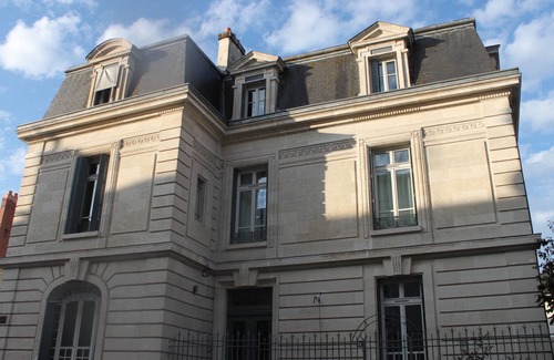 Limoges Apartment | Air-conditioned Studio - Maison Blanche