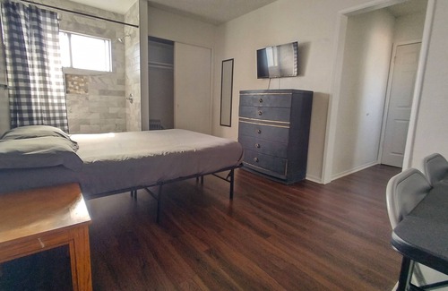 Gardena Apartment | Air Conditioned Studio Private Unit