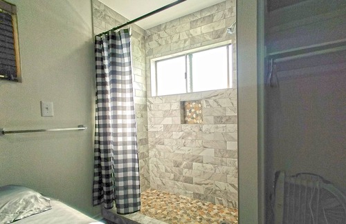 Gardena Apartment | Air Conditioned Studio Private Unit