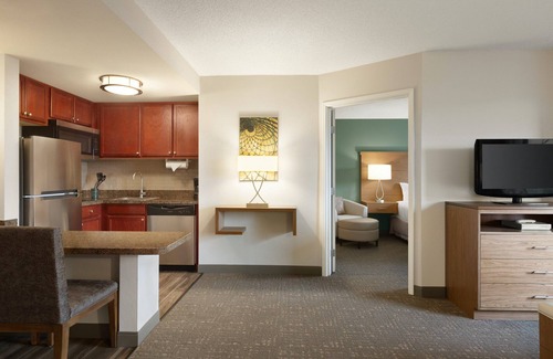 Tampa Condo | Air-Conditioned Suite Near Tampa International Airport | Free Breakfast!