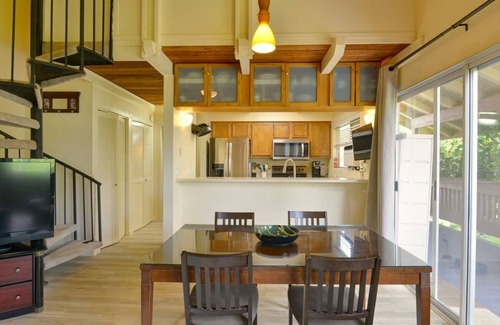 Princeville Condo | Air Conditioned Upstairs Condo with full kitchen, pool, wifi, walk to beach.