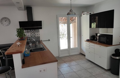 Saint-Bres House | Air-conditioned villa with pool at the gateway to the Cévennes