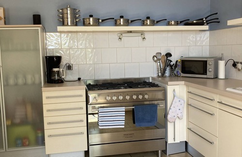 Magalas House | Air Conditioned Villa with Gardens, Garage, BBQ and Sun Terrace