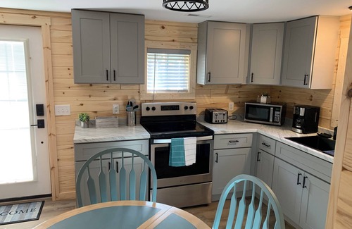 St. Helen House | Air conditioning, very clean, cozy and comfortable house. Has amenities.