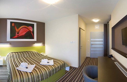 Holic Hotel | AIR Hotel