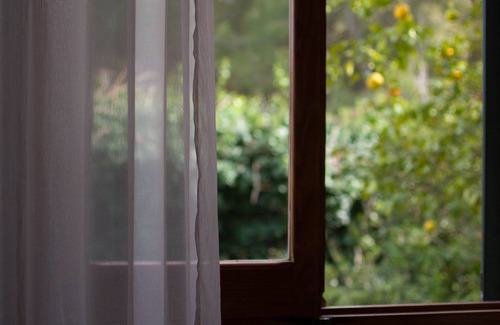Bacu Abis House | Air-conditioned room with en suite bathroom. Garden with swimming pool.