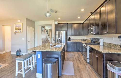 Sparks House | Air Racing Decor, Hot Tub: Sparks Home!