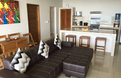 Bukti Villa | Air Sanih Beach Villa 3 Br