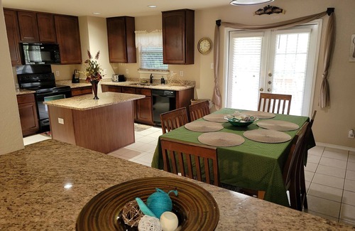 Southside House | Air & Space Force Basic Training Grads/Ex-Large home mins from Lackland AFB/Golf
