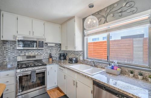 Green Valley North House | AIR VEGAS Heated Pool, Pool Table, 15 min STRIP
