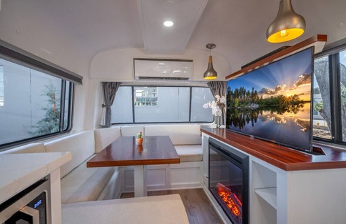 Prescott House | Air Village Creekside Unit #5