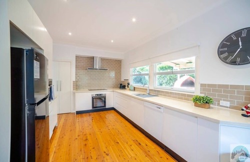 Beecroft House | Aircabin - Beecroft - Sydney - 3 Bed Holiday House