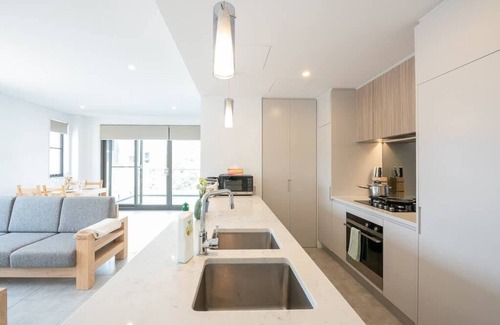 Epping Apartment | Aircabin - Epping - Cheerful - 2 Beds Apt Free PK