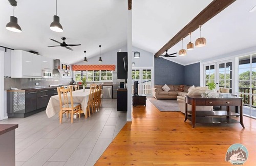 Fountaindale House | Aircabin - Fountaindale - 4 Beds Spacious House
